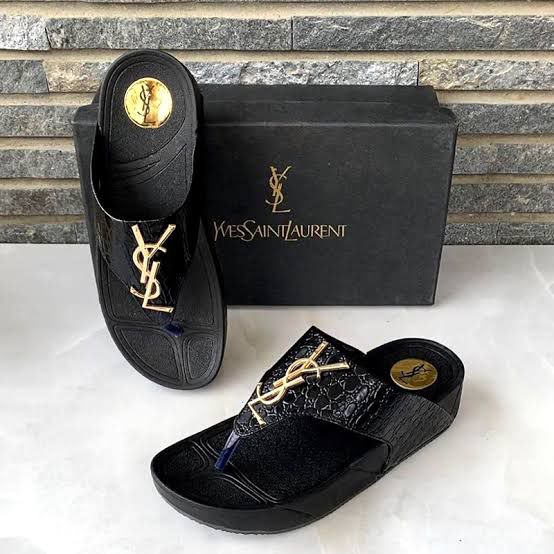YSL FLIPFLOP SIZE 36 to 41 With brandbox