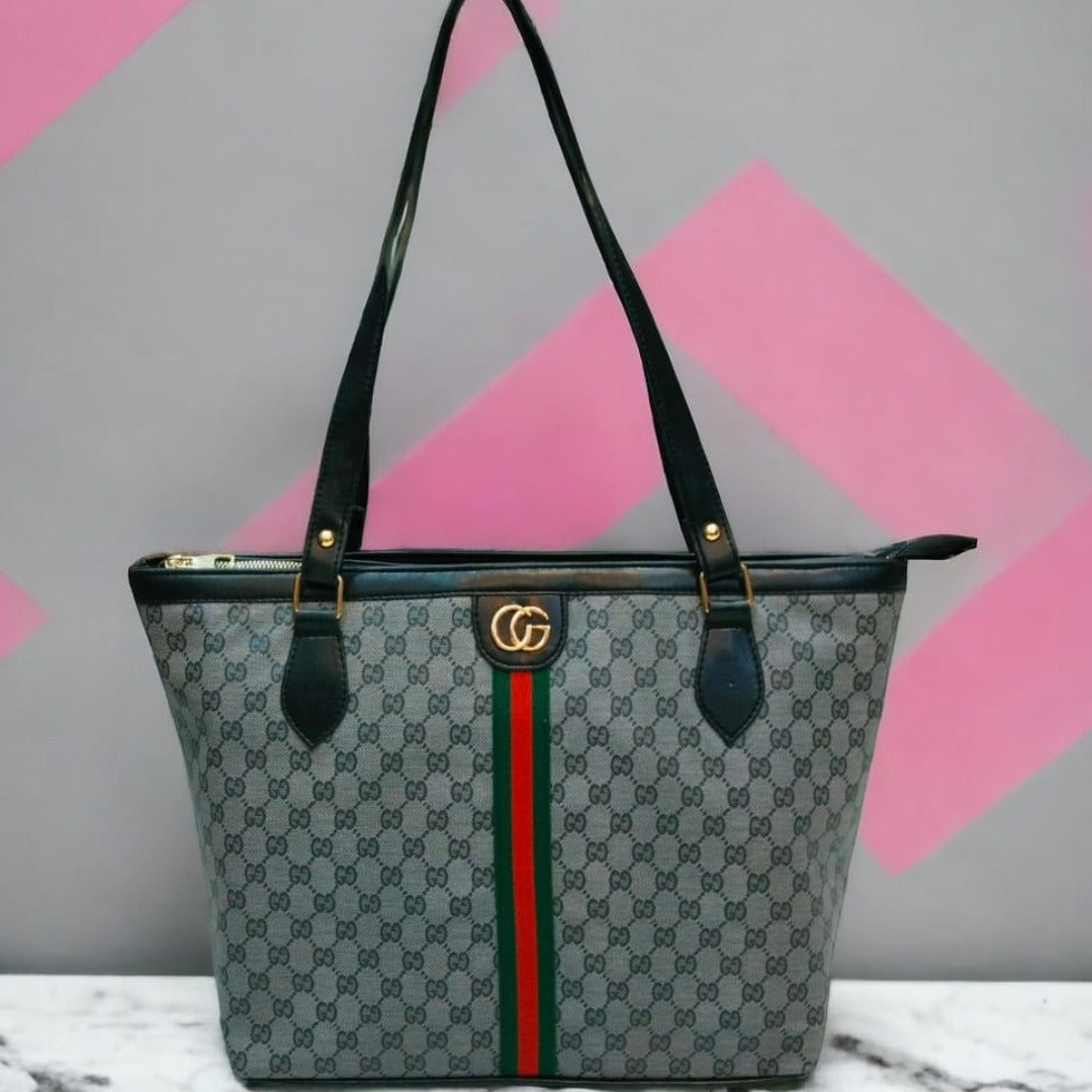 Gucci Signature tote bag