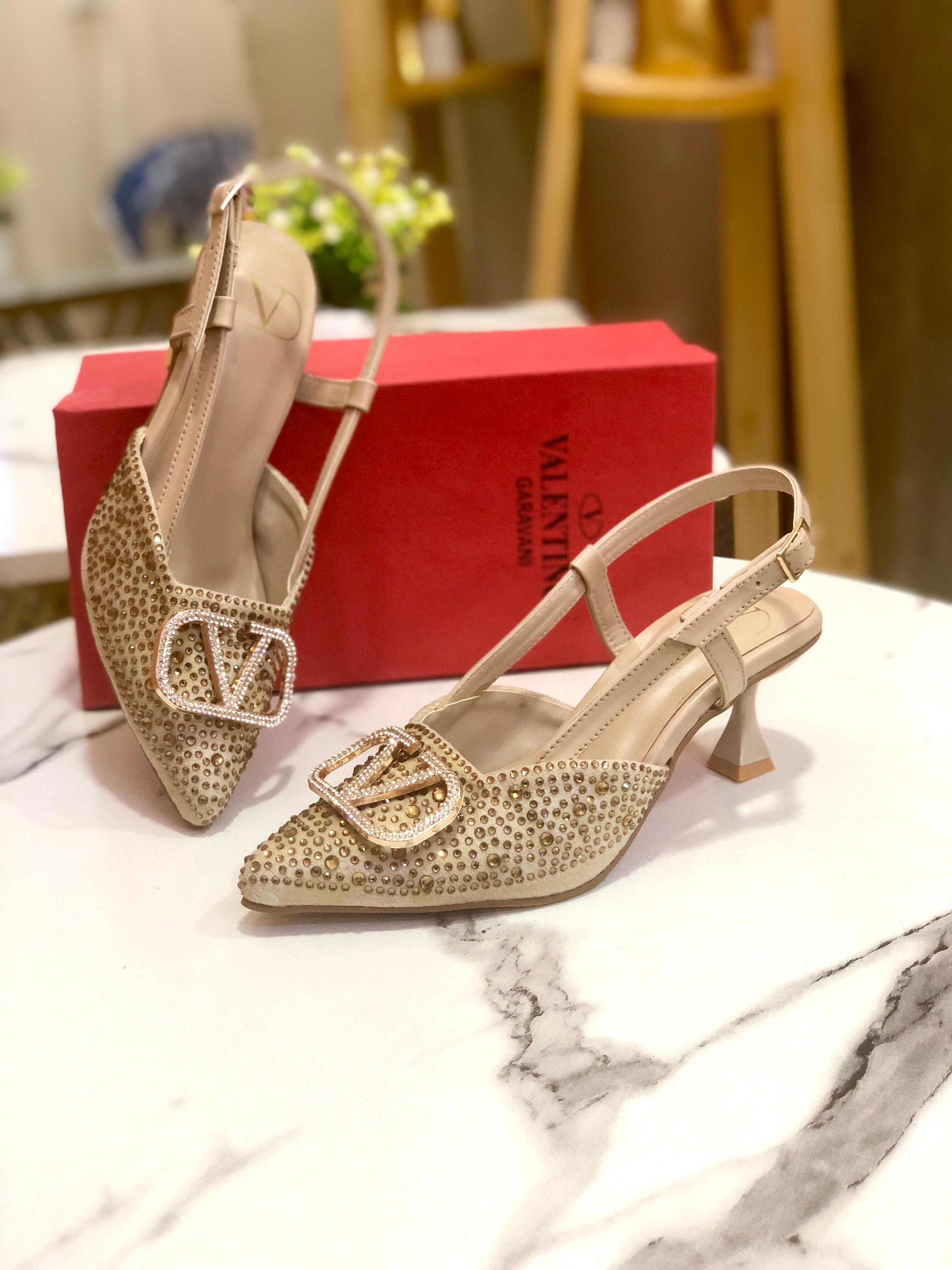 Valentino Heel