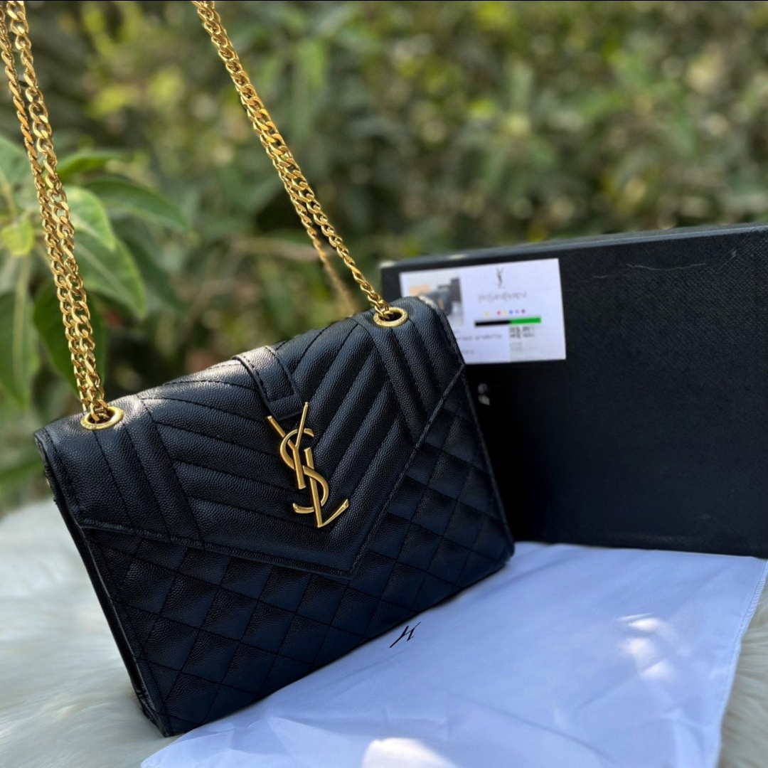 Pursora Elegant Crossbody Bag with Long Chain