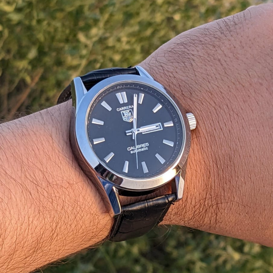 TAGHEUR CALIBER 5 STRAP WATCH