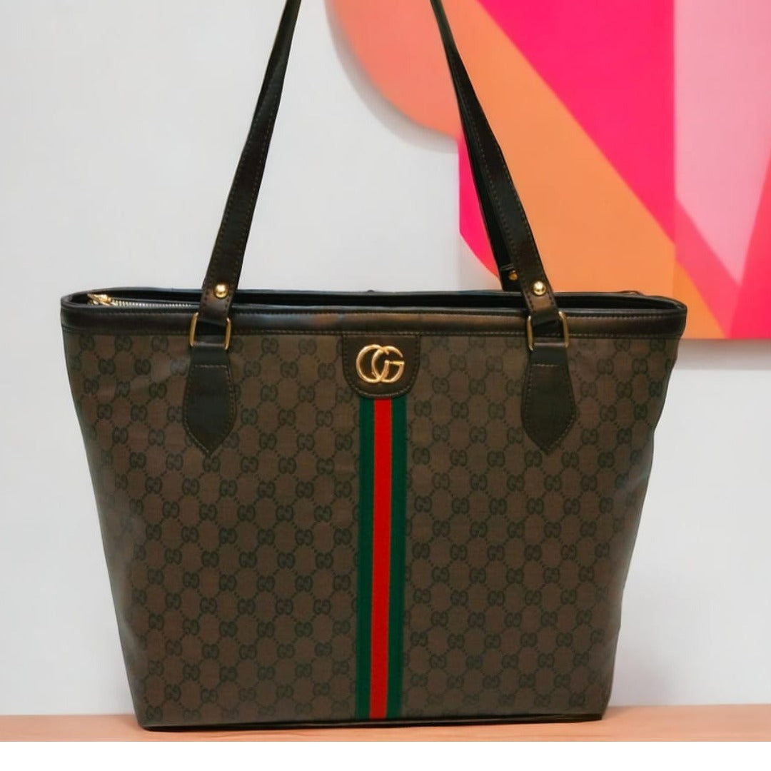 Gucci Signature tote bag