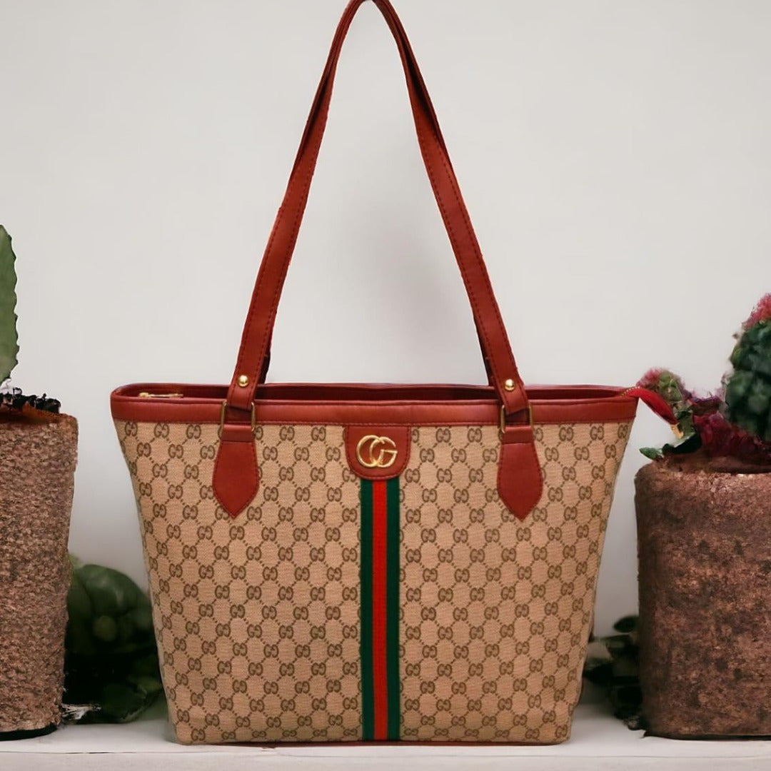 Gucci Signature tote bag
