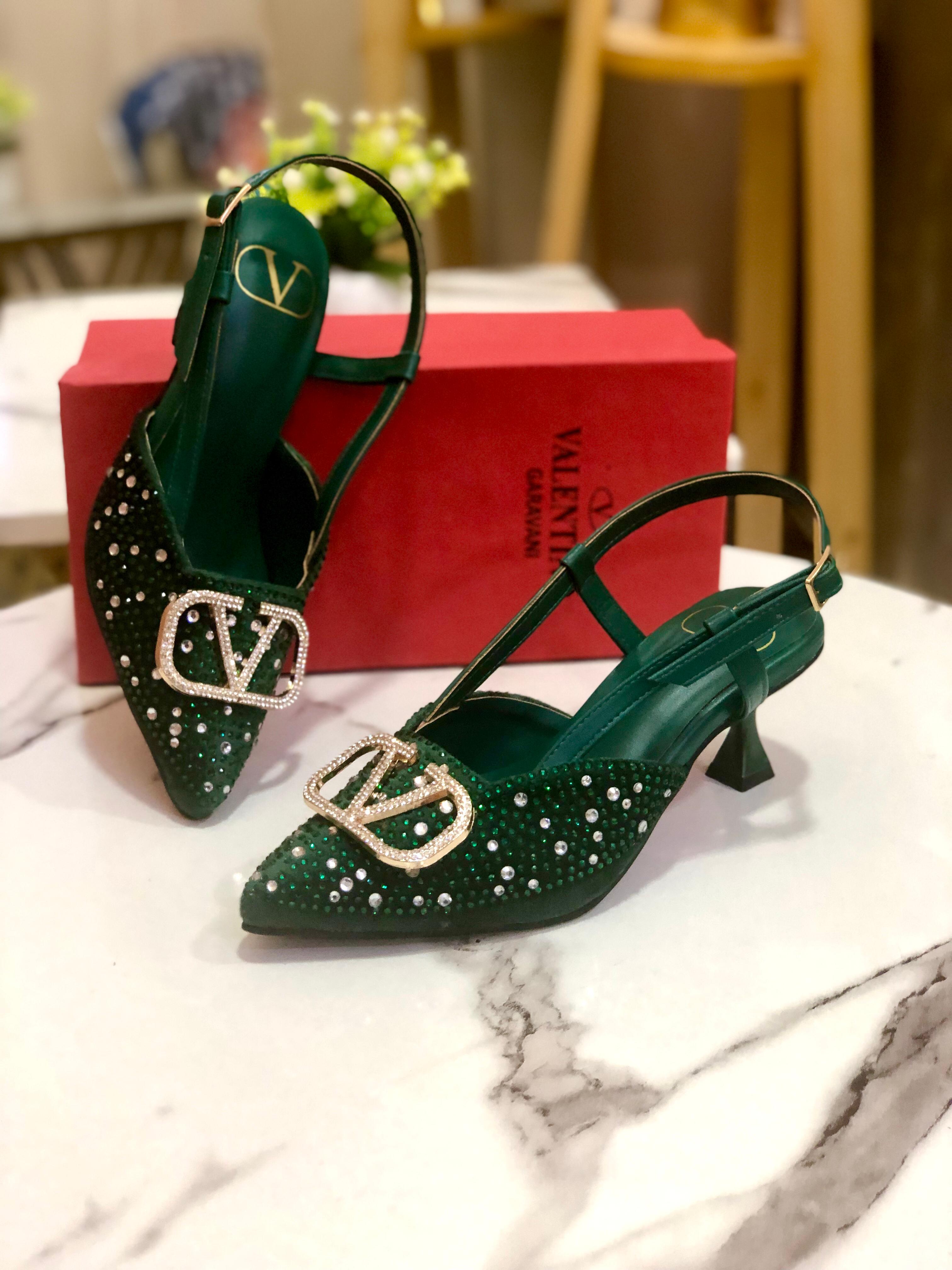 Valentino Heel